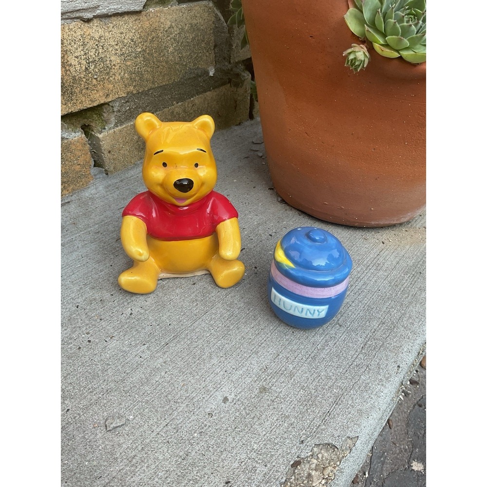 Porcelain Disney Winnie the Pooh & Hunny Honey Pot Salt & Pepper Shakers